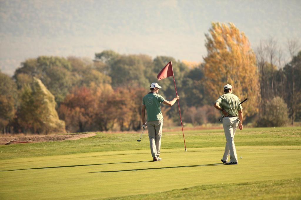 Old Lake Golf Hotel Tata Kültér fotó